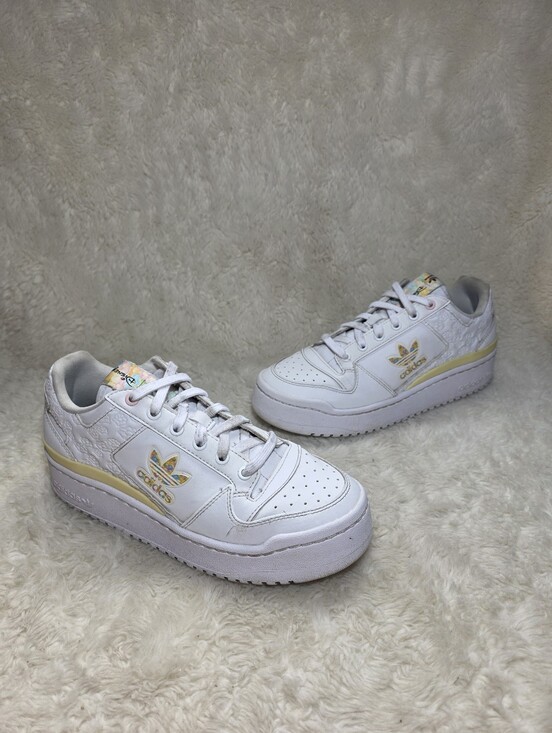 adidas Shoes - Adidas x Disney Forum Bold Platform Sneakers White Floral Rose Belle Sz 8 GW8571